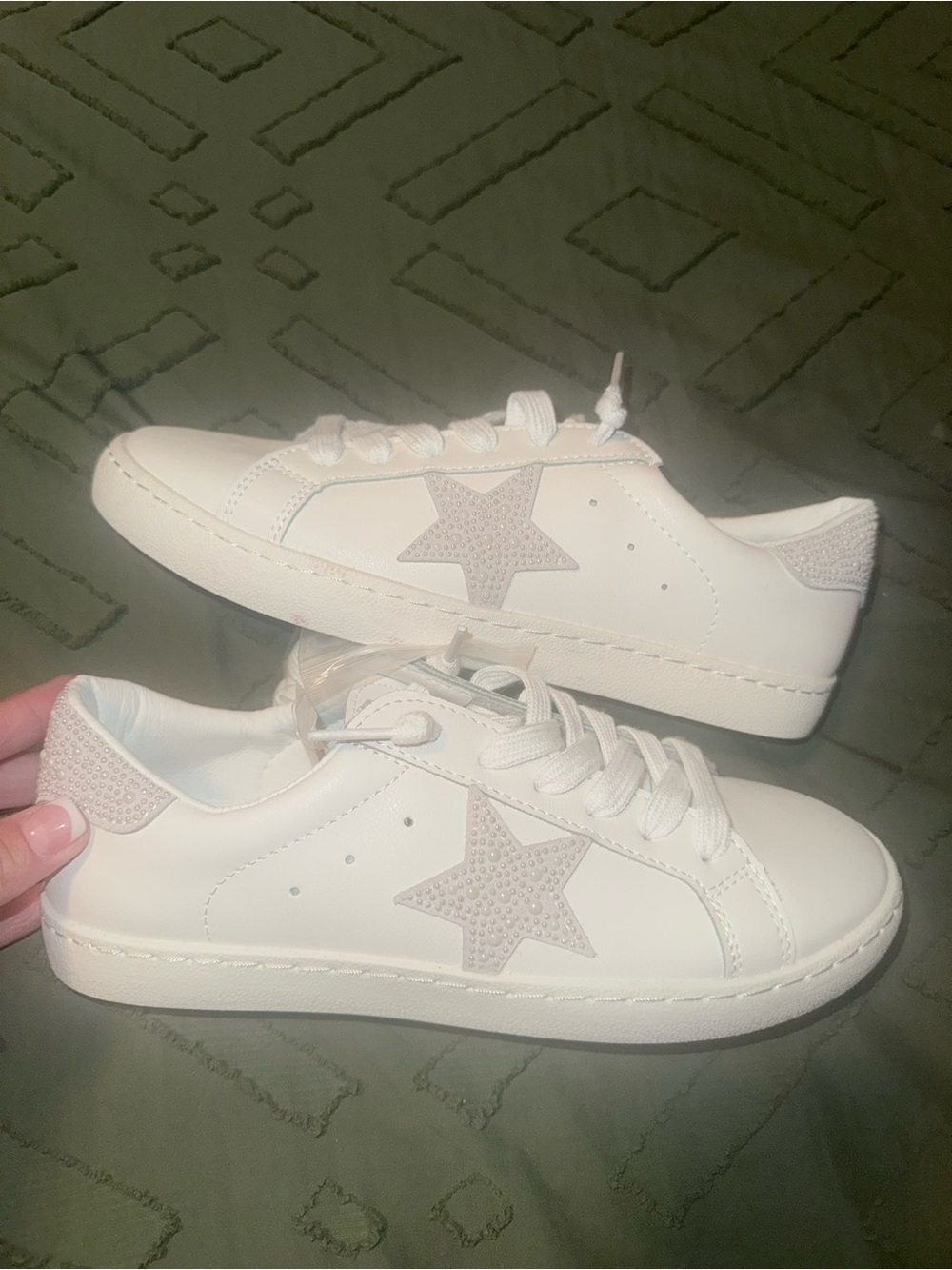 Women’s vintage Havana White Sneakers with pearl Star Accent